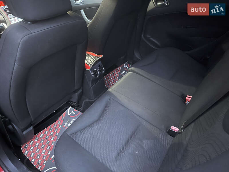 Хэтчбек Peugeot 308 2008 в Киеве фото 24 Хэтчбек Peugeot 308 2008 в Киеве