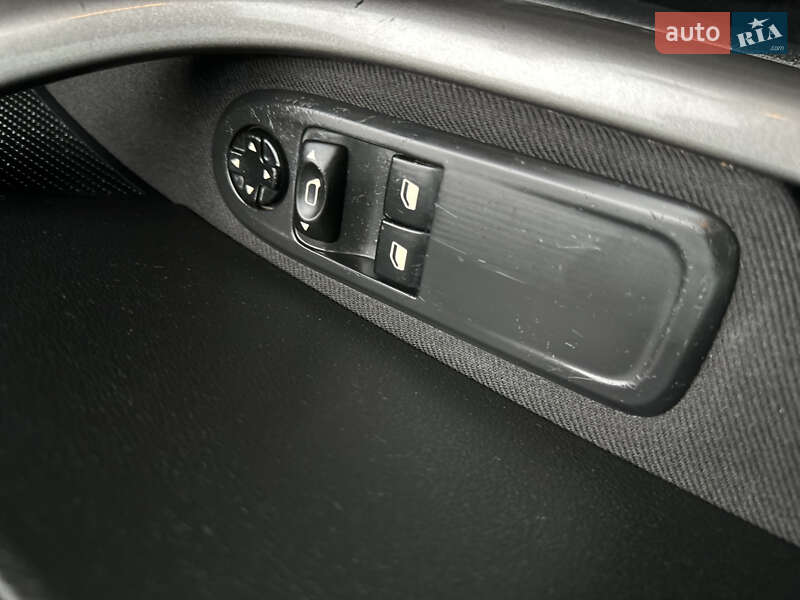 Универсал Peugeot 308 2011 в Умани фото 16 Универсал Peugeot 308 2011 в Умани