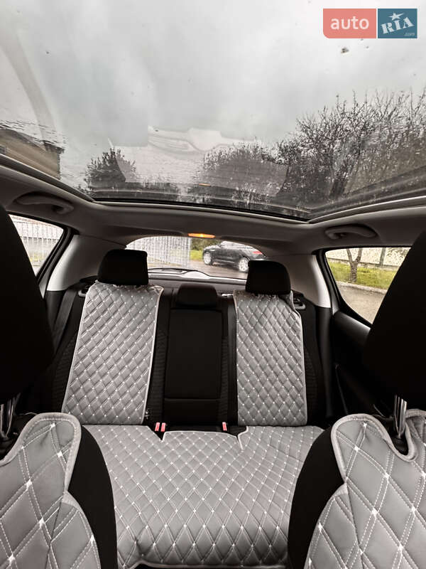 Хэтчбек Peugeot 308 2012 в Изяславе