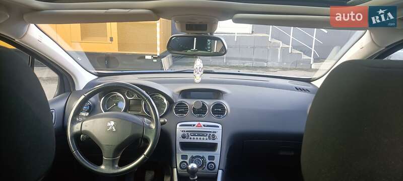 Универсал Peugeot 308 2011 в Львове