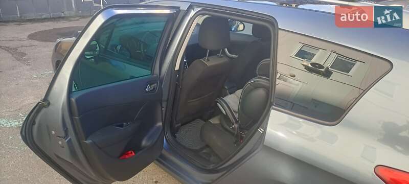 Универсал Peugeot 308 2011 в Львове