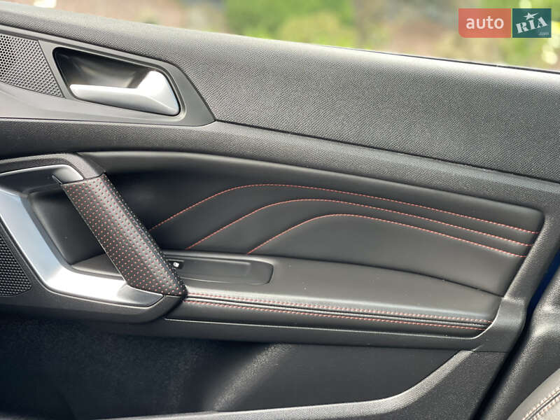 Универсал Peugeot 308 2015 в Стрые