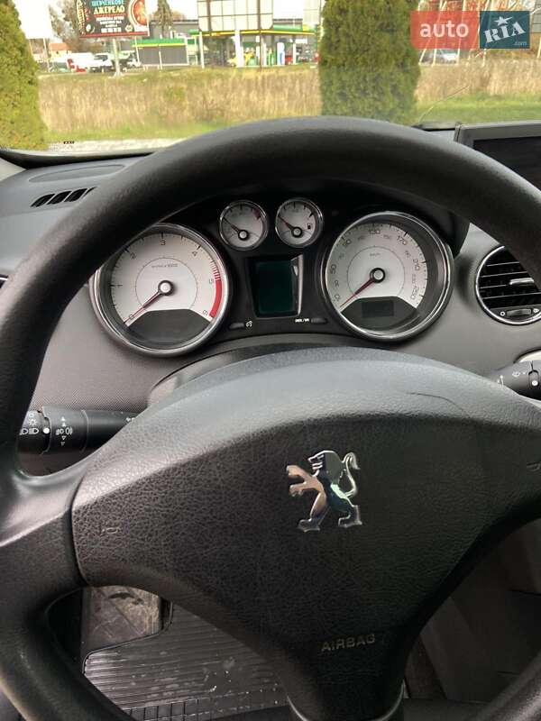 Универсал Peugeot 308 2009 в Дубно