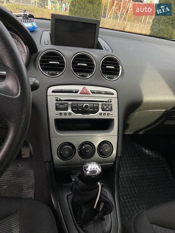 Универсал Peugeot 308 2009 в Дубно