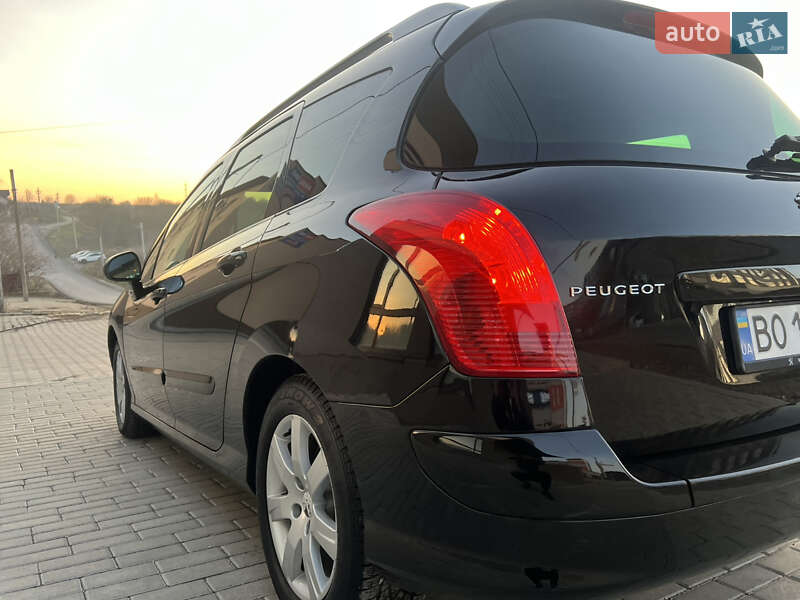 Универсал Peugeot 308 2011 в Тернополе