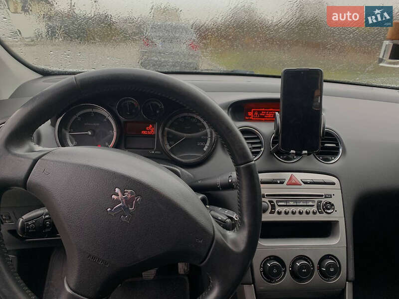 Универсал Peugeot 308 2010 в Ровно