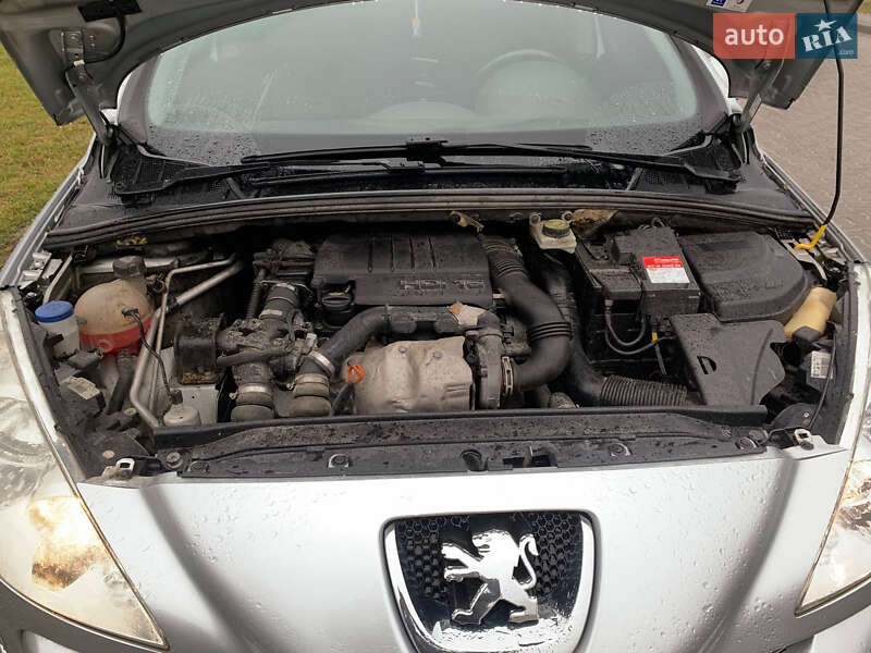 Универсал Peugeot 308 2010 в Ровно