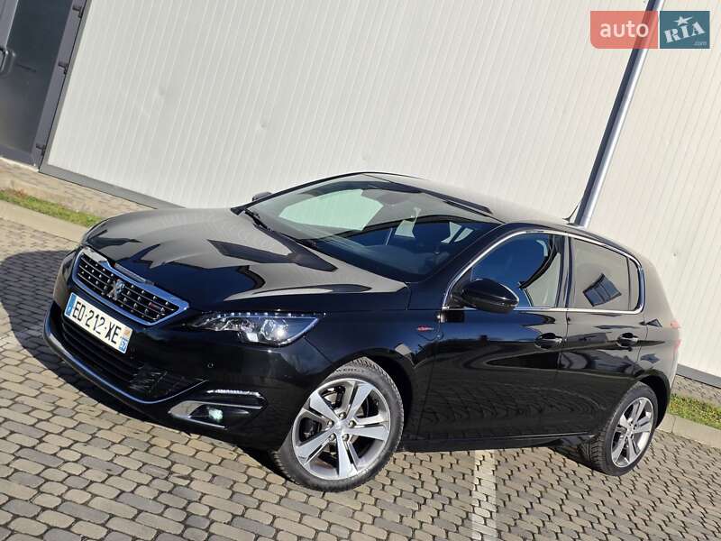 Хэтчбек Peugeot 308 2017 в Ивано-Франковске