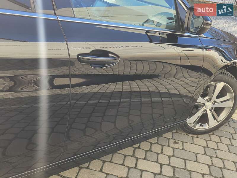 Хэтчбек Peugeot 308 2017 в Ивано-Франковске
