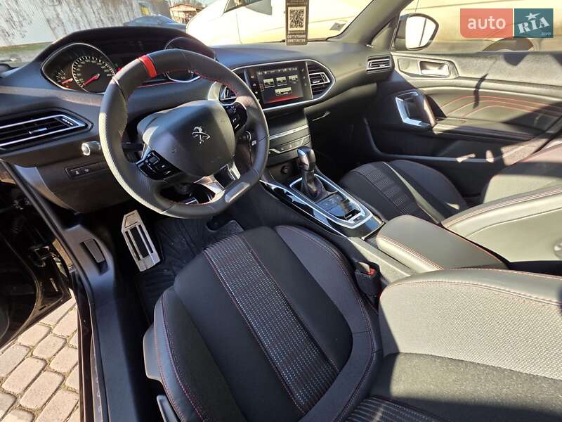 Хэтчбек Peugeot 308 2017 в Ивано-Франковске