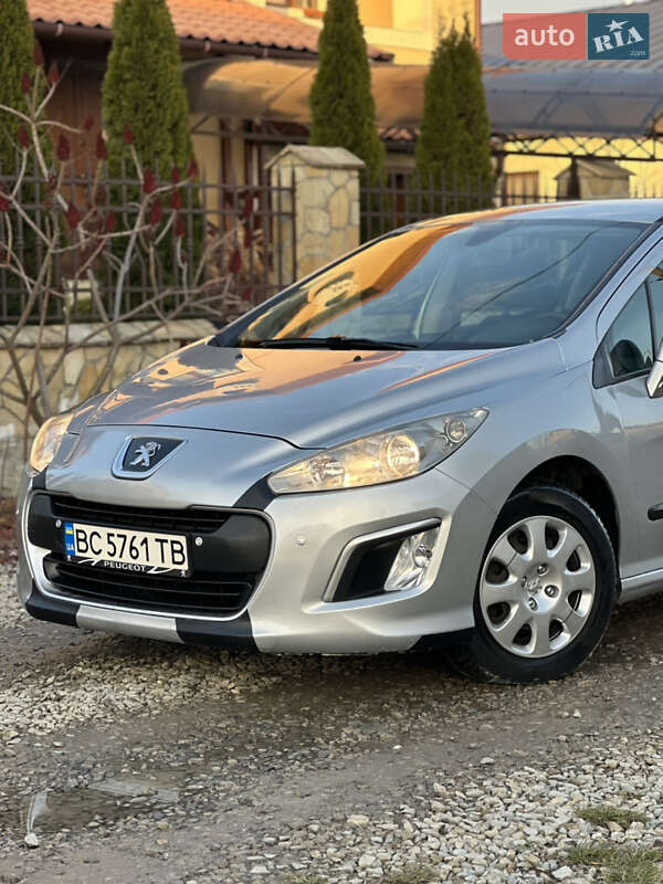 Хэтчбек Peugeot 308 2011 в Коломые