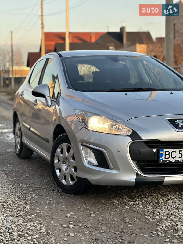 Хэтчбек Peugeot 308 2011 в Коломые