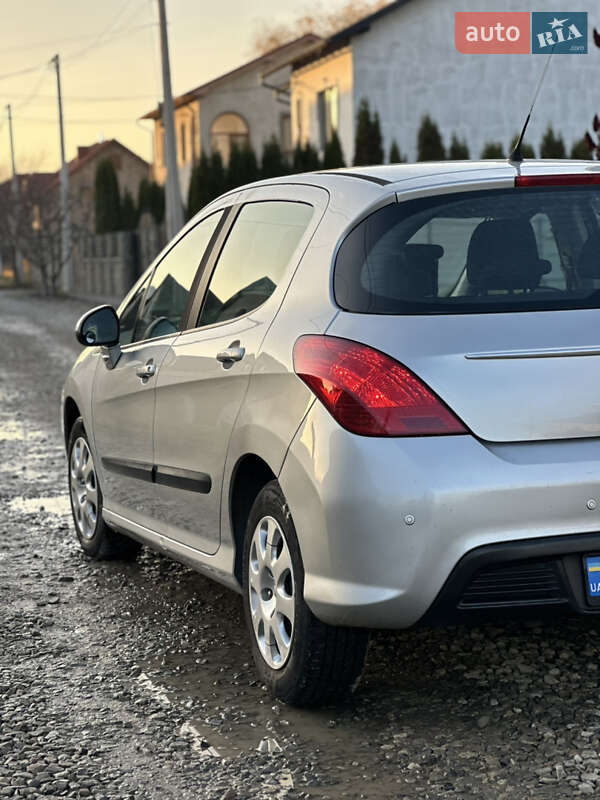 Хэтчбек Peugeot 308 2011 в Коломые