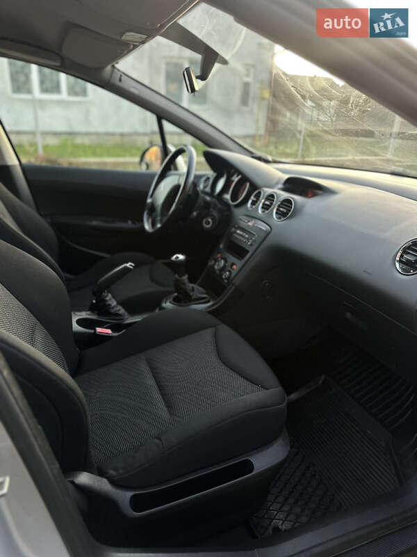 Хэтчбек Peugeot 308 2011 в Коломые