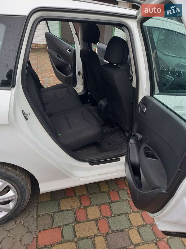 Хэтчбек Peugeot 308 2009 в Шацке