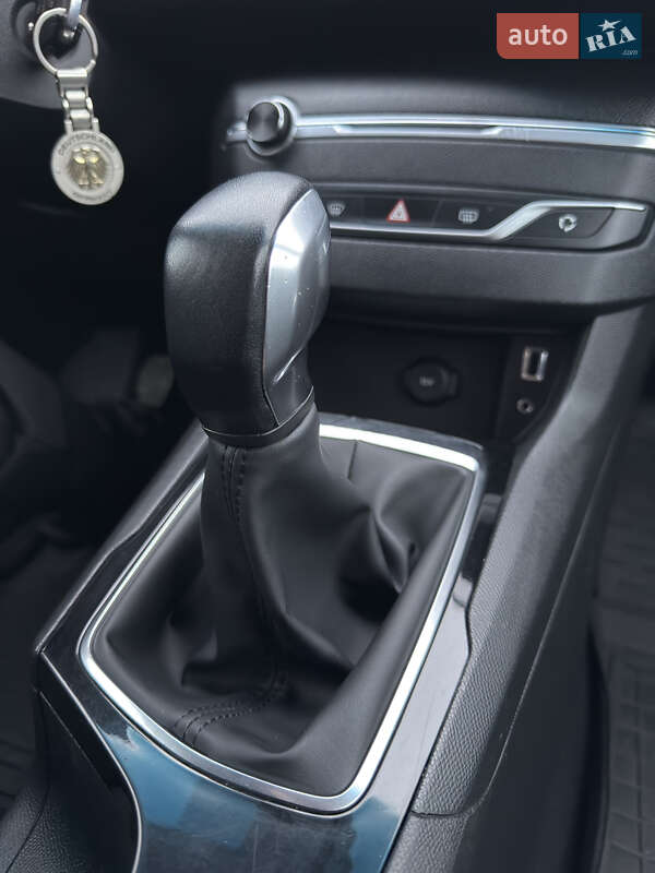 Универсал Peugeot 308 2015 в Харькове