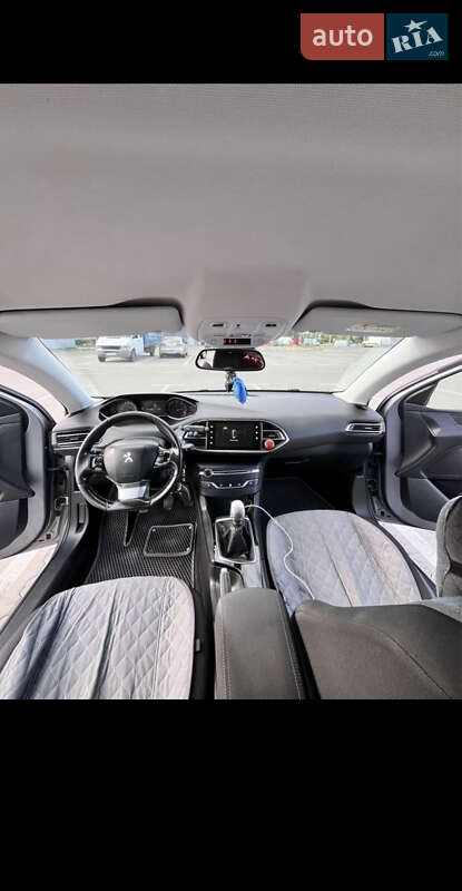 Универсал Peugeot 308 2015 в Киеве фото 12 Универсал Peugeot 308 2015 в Киеве