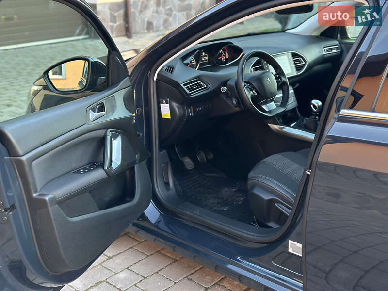 Универсал Peugeot 308 2018 в Бродах