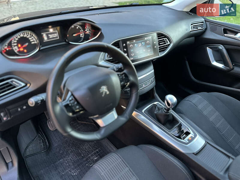 Универсал Peugeot 308 2018 в Бродах