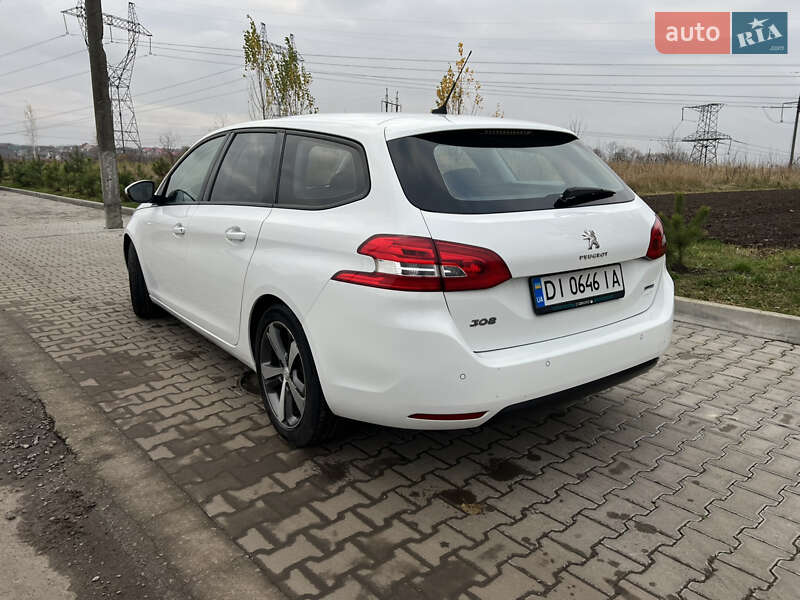 Универсал Peugeot 308 2015 в Ровно