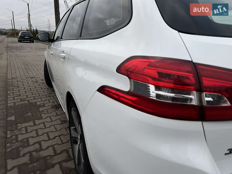 Универсал Peugeot 308 2015 в Ровно