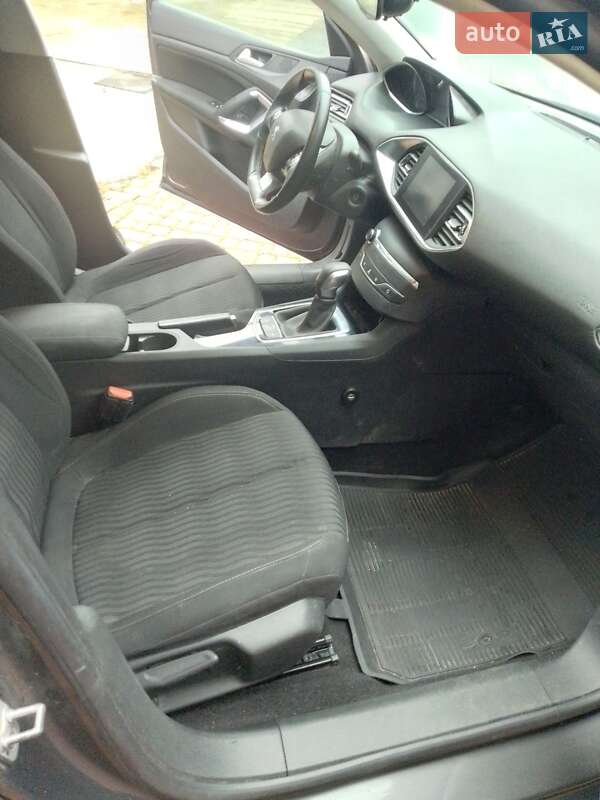 Универсал Peugeot 308 2017 в Киеве