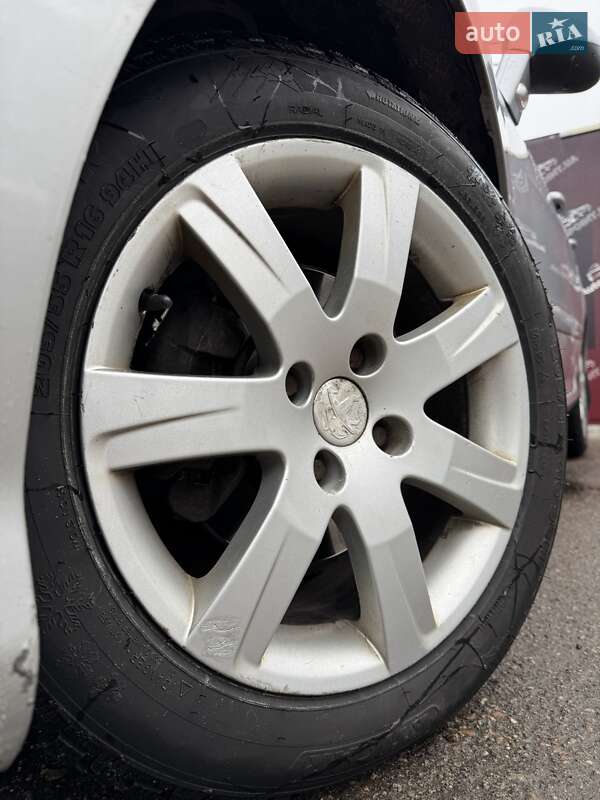 Хэтчбек Peugeot 308 2011 в Сумах