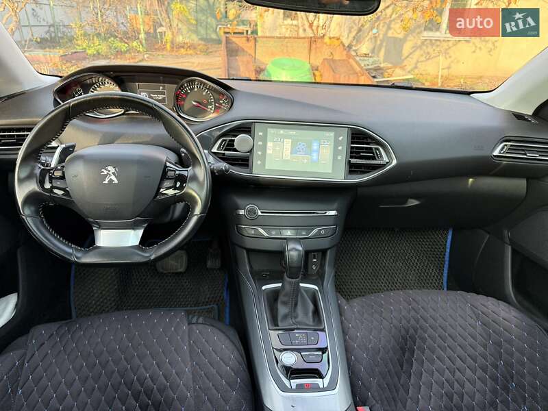 Универсал Peugeot 308 2016 в Каменском