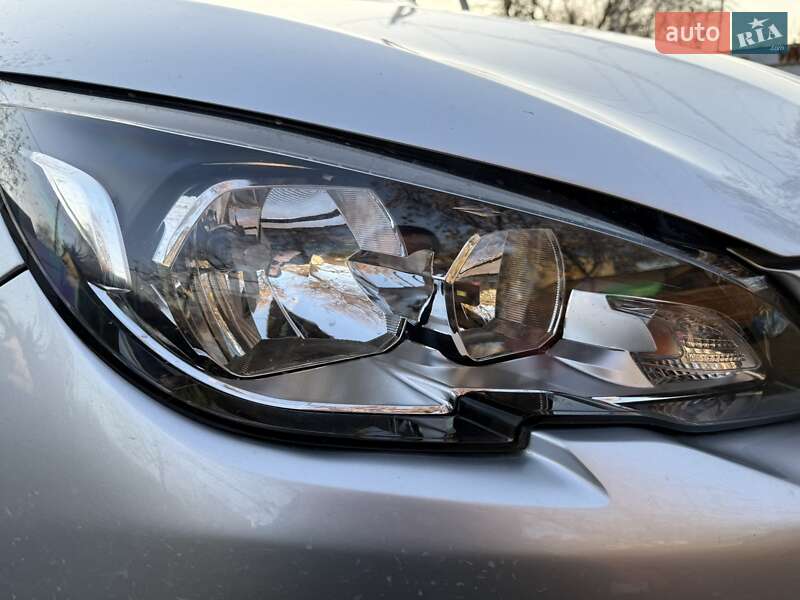 Универсал Peugeot 308 2016 в Каменском