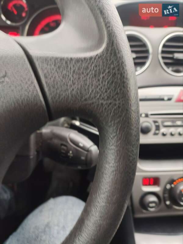 Хэтчбек Peugeot 308 2008 в Луцке фото 20 Хэтчбек Peugeot 308 2008 в Луцке