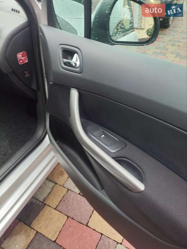 Хэтчбек Peugeot 308 2008 в Луцке фото 26 Хэтчбек Peugeot 308 2008 в Луцке