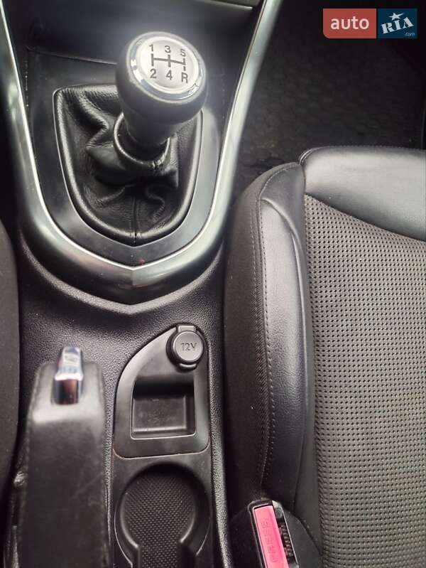 Хэтчбек Peugeot 308 2011 в Луцке