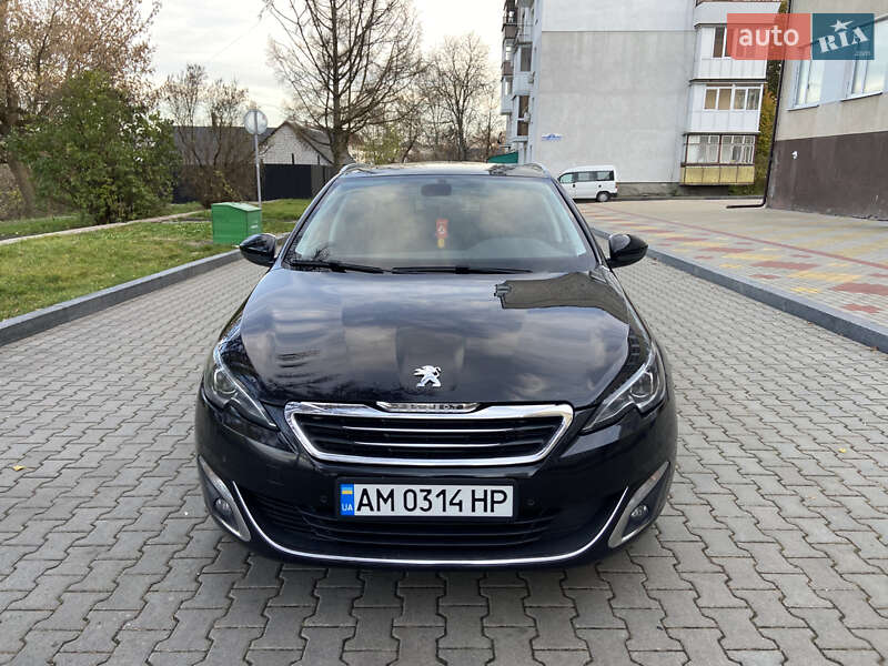 Универсал Peugeot 308 2015 в Звягеле