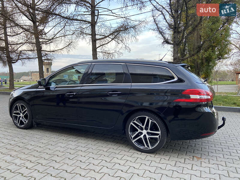 Универсал Peugeot 308 2015 в Звягеле