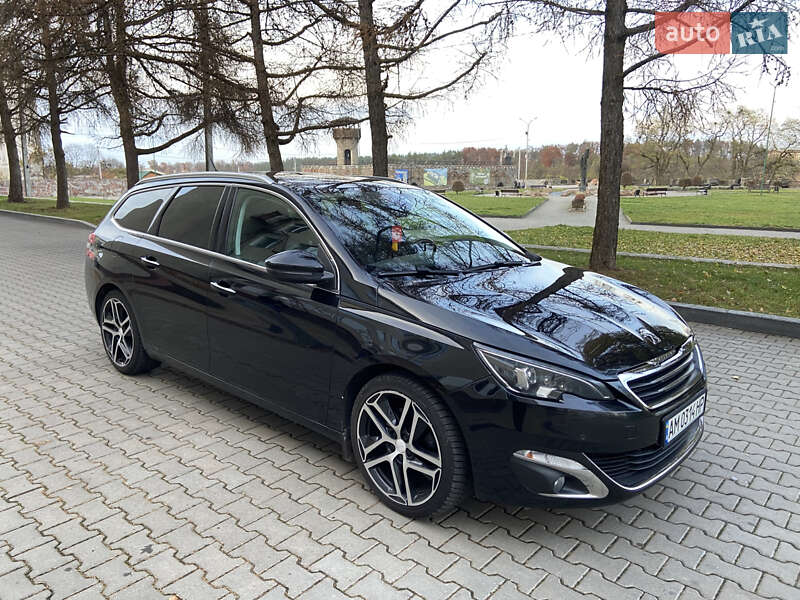 Универсал Peugeot 308 2015 в Звягеле