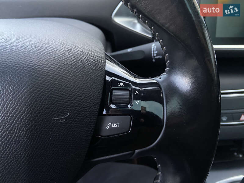 Универсал Peugeot 308 2015 в Звягеле