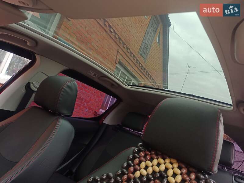 Хэтчбек Peugeot 308 2008 в Ромнах