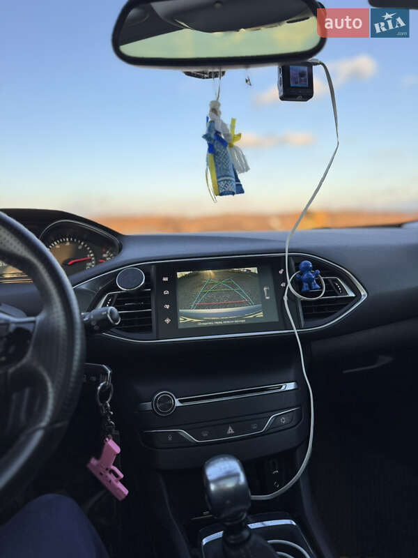 Универсал Peugeot 308 2015 в Ровно фото 19 Универсал Peugeot 308 2015 в Ровно