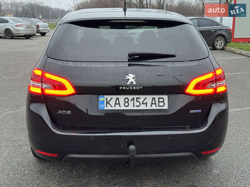 Универсал Peugeot 308 2015 в Киеве