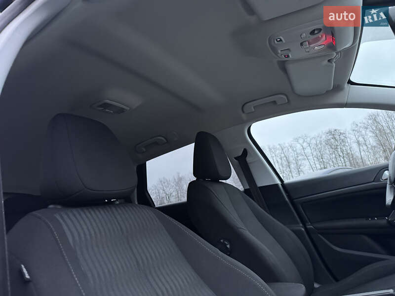 Универсал Peugeot 308 2015 в Киеве