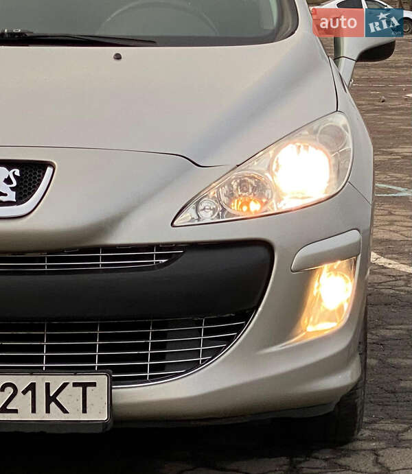 Хэтчбек Peugeot 308 2010 в Ровно