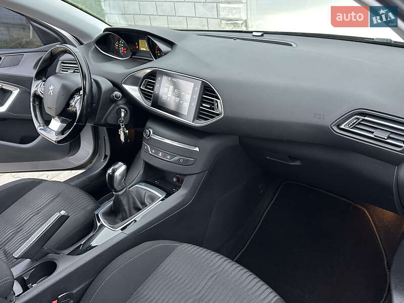 Хэтчбек Peugeot 308 2015 в Одессе фото 45 Хэтчбек Peugeot 308 2015 в Одессе