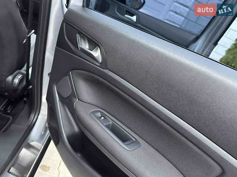 Хэтчбек Peugeot 308 2015 в Одессе фото 51 Хэтчбек Peugeot 308 2015 в Одессе