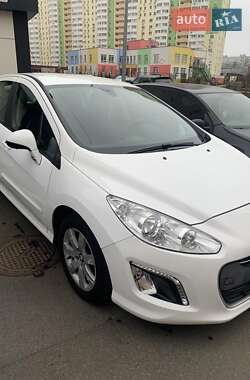 Хэтчбек Peugeot 308 2012 в Киеве