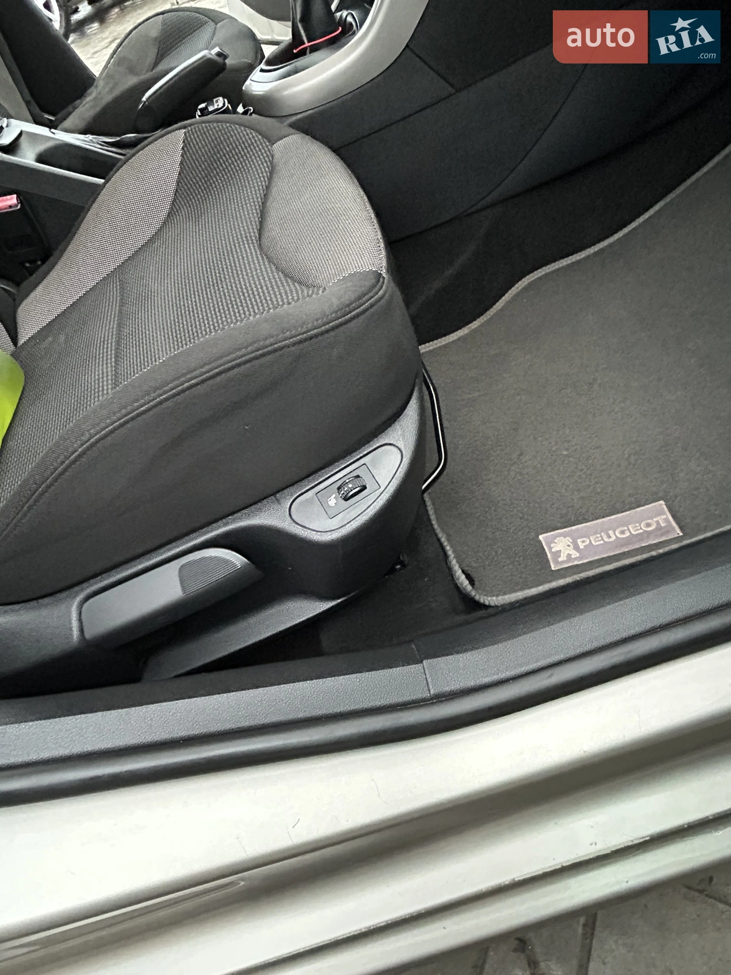 2012 Peugeot 308 - мініатюра 5