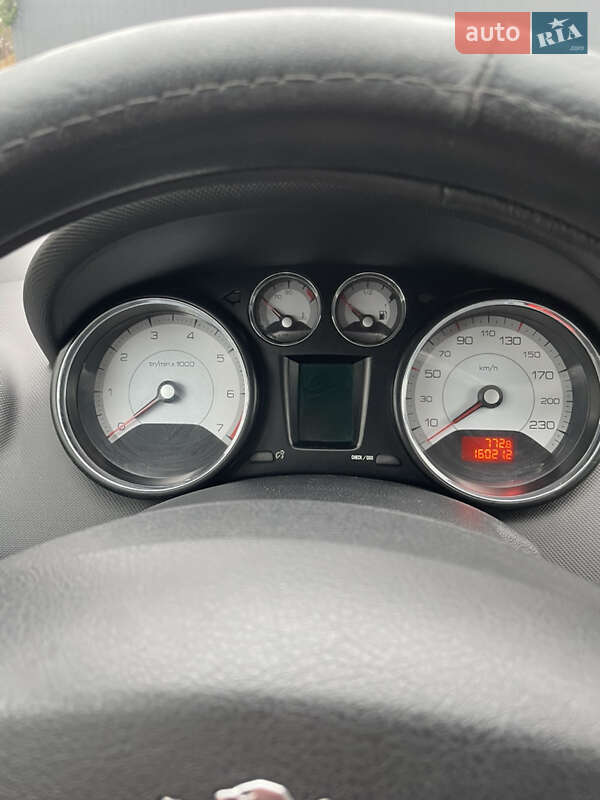 Хэтчбек Peugeot 308 2008 в Николаеве