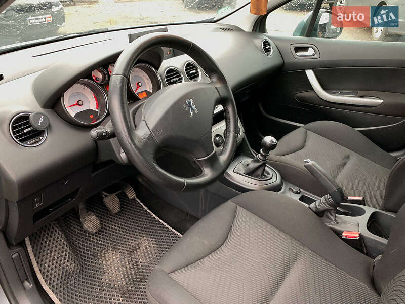 Универсал Peugeot 308 2010 в Виннице