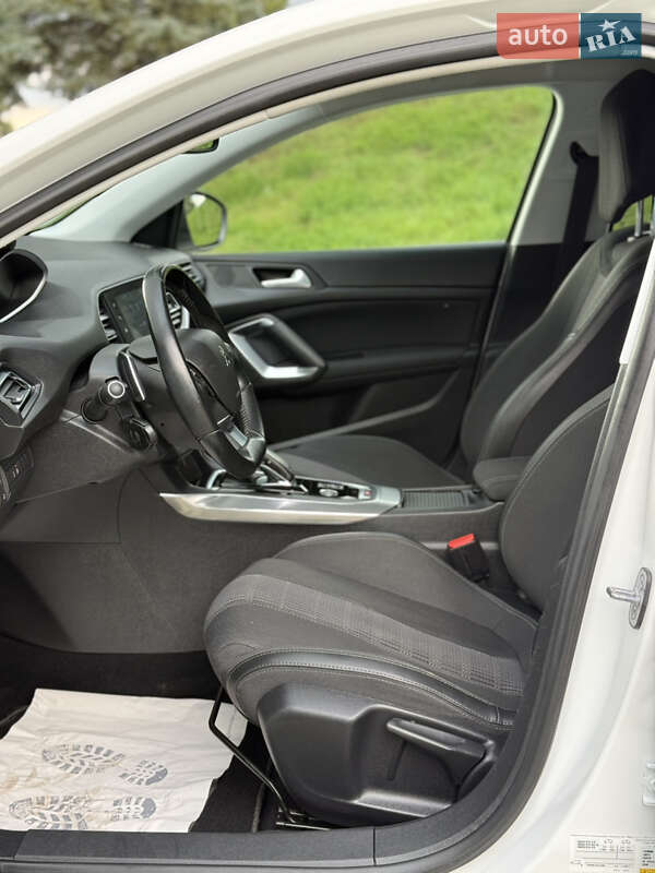 Универсал Peugeot 308 2021 в Дубно