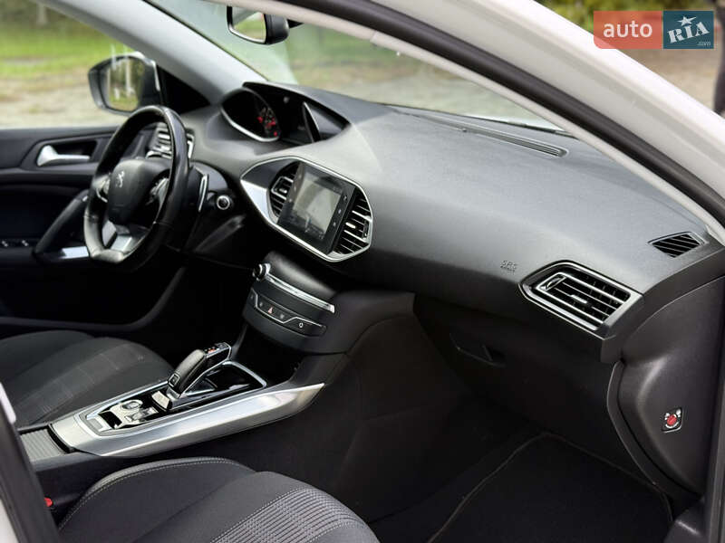 Универсал Peugeot 308 2021 в Дубно