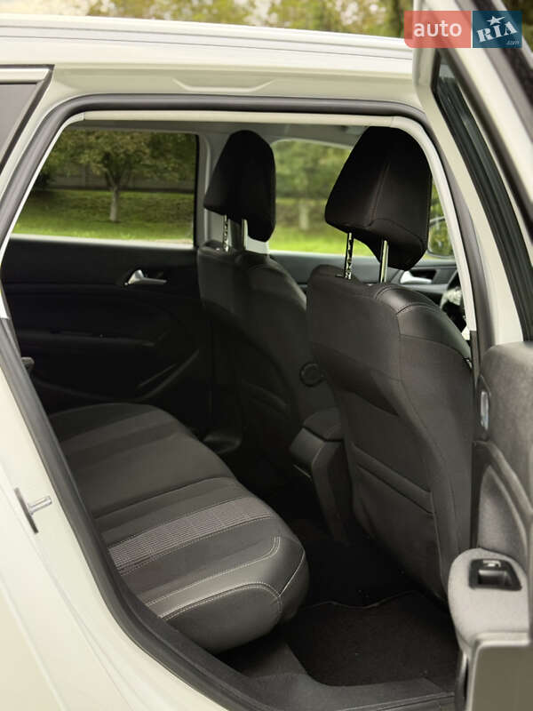 Универсал Peugeot 308 2021 в Дубно